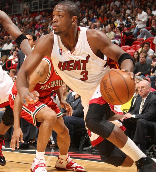 湖人官方：球队将克内克特与蒂耶罗下放至南湾湖人（湖人官宣：克内克特与蒂耶罗被下放至南湾湖人）