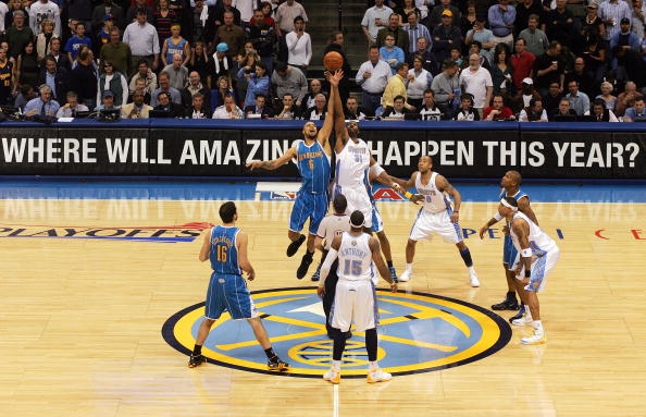 湖人内讧实锤！拉拉维亚直指内部脱节，雷迪克暗讽某人，难怪连败（湖人更衣室风波坐实：拉拉维亚直言队内脱节，雷迪克含沙射影，连败有因）