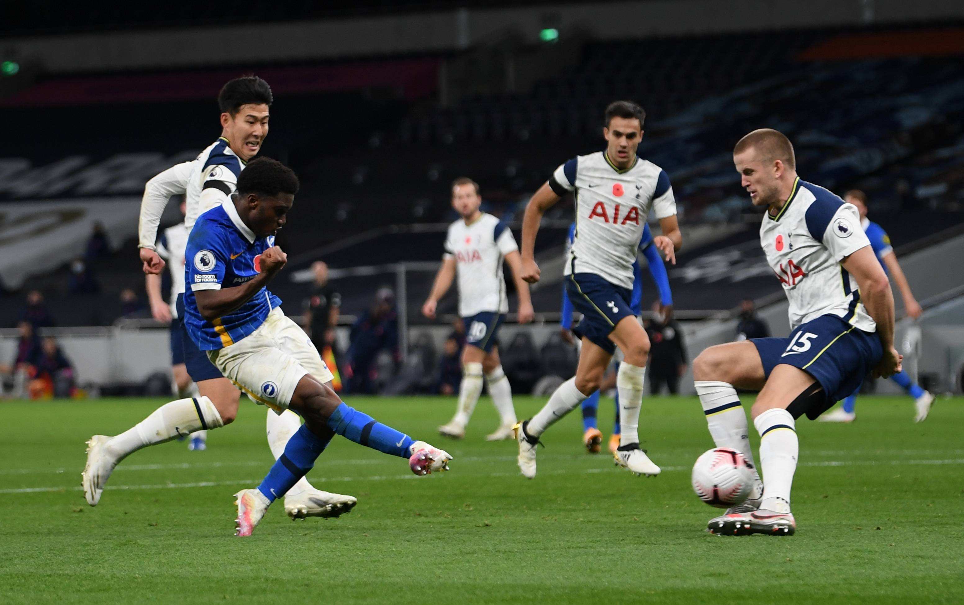 卡尔：我从小到大的偶像是梅西；国际比赛日期间还要参加补考（卡尔称自幼偶像是梅西，国际比赛日期间仍要赶补考）