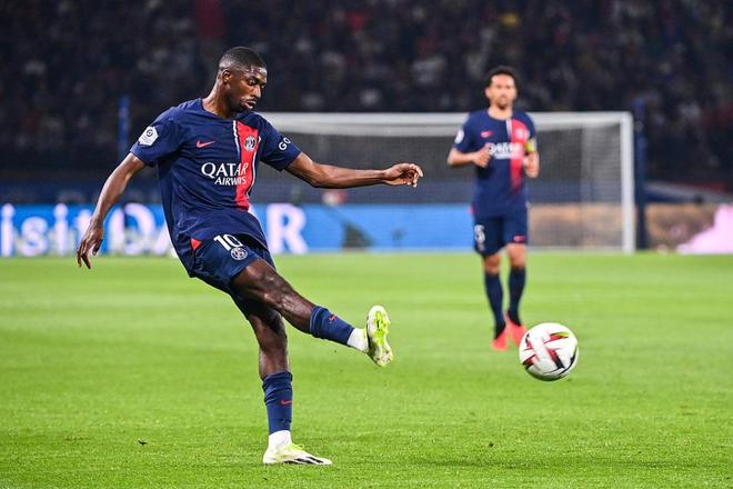 克尼佩尔：传导球做的很好 大伙都在积极为队友创造机会（克尼佩尔：球队传控出色，人人积极为队友创造机会）