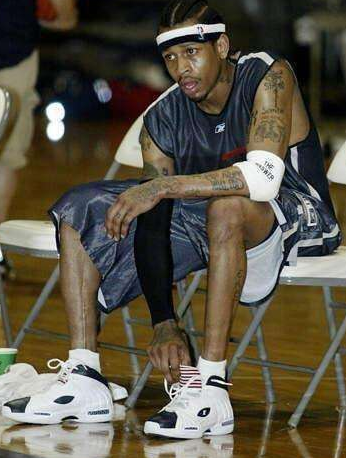 奎因单节21分5助攻0失误创历史，NBA此前仅詹姆斯等3人做到（奎因单节21分5助攻零失误载入史册：NBA历史此前仅詹姆斯等三人曾达成）