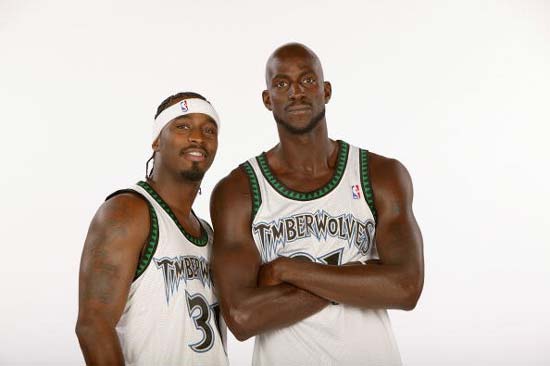 媒体人：邵佳一执教国足后，李昊成为接班颜骏凌的最热门人选（媒体人称：邵佳一挂帅国足后，李昊成接班颜骏凌的头号热门）