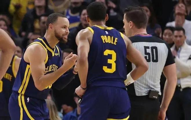 于根伟：辽足和重庆冲超将改变联赛格局，来年中超已无弱旅（于根伟：辽足、重庆若升超将重塑联赛版图，明年中超不再有弱旅）