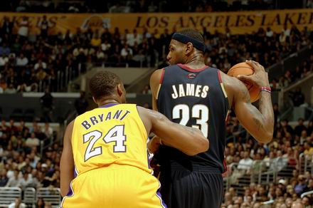 中韩二番战！媒体人：调整心态和限制李贤重是中国男篮的取胜之匙（中韩再战！媒体人：稳住心态、严防李贤重是中国男篮制胜关键）