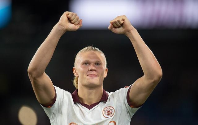 五人制足球速度与配合技巧解析（五人制足球：速度与团队配合的实战要点）