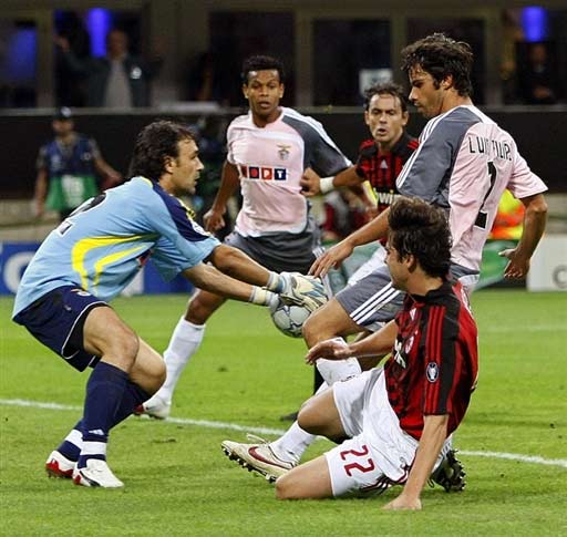 国脚庆祝破门动作刷屏社交媒体（国脚破门庆祝动作火遍社交平台）