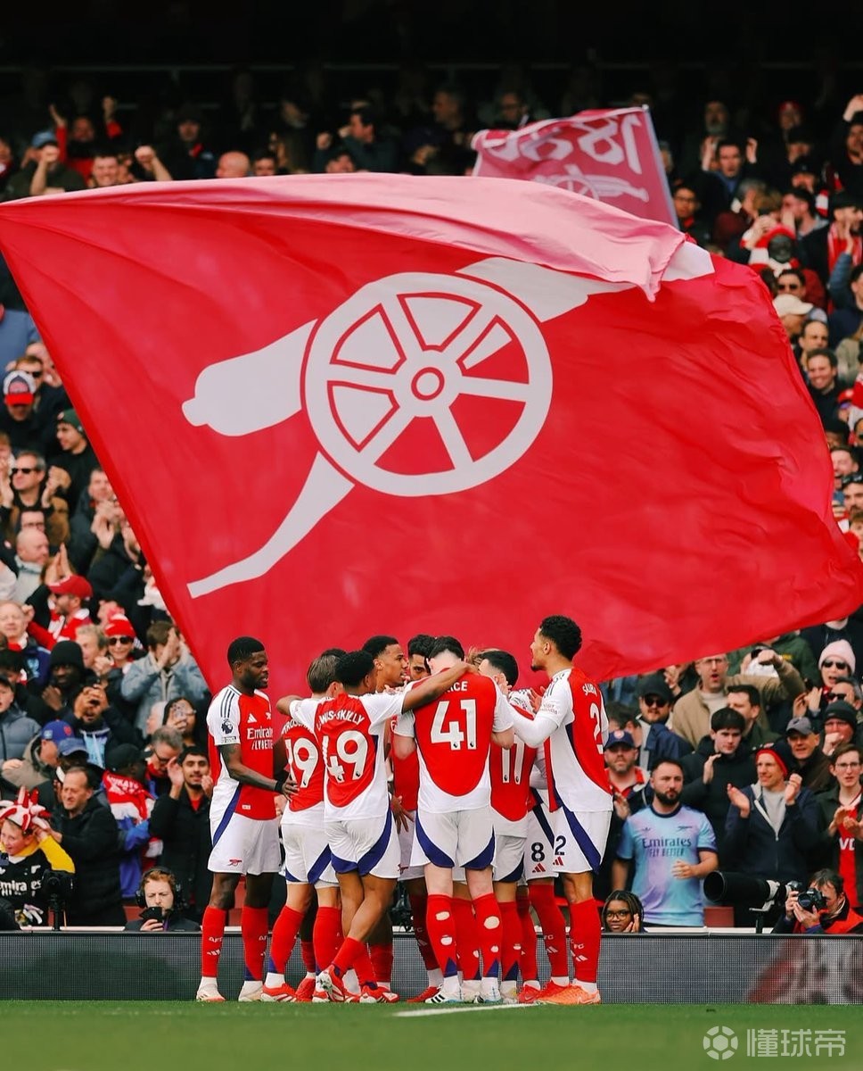 巴萨拖欠拜仁2000万莱万转会费？德雷森：已经付清了（德雷森回应巴萨欠款传闻：莱万转会费2000万已结清）