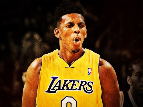 皇马官方：巴尔韦德右腿半膜肌受伤；据悉将缺席10天（皇马官宣：巴尔韦德右腿半膜肌受伤，预计缺阵10天）