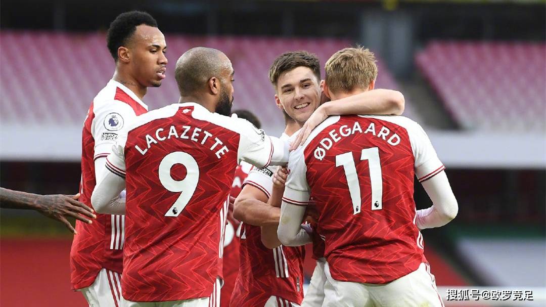 探花对飙状元！埃奇库姆首节14分力压弗拉格8分（探花大战状元：埃奇库姆首节轰14分压过弗拉格8分）