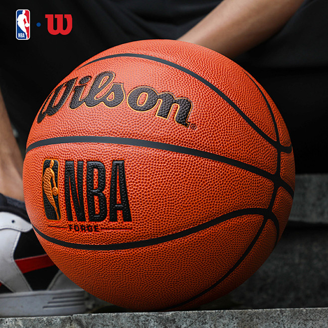 哈维-西蒙斯：我的名字烙印了母亲对巴萨的爱；年少成名并不好（哈维-西蒙斯：我的名字承载母亲对巴萨的深情；少年成名未必是福）