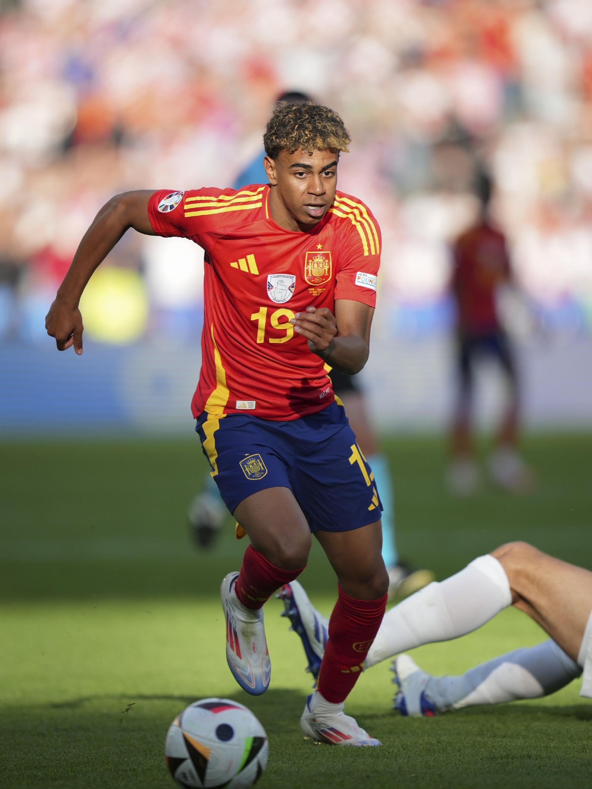 埃奇库姆的篮球魅力（埃奇库姆的篮坛风采）