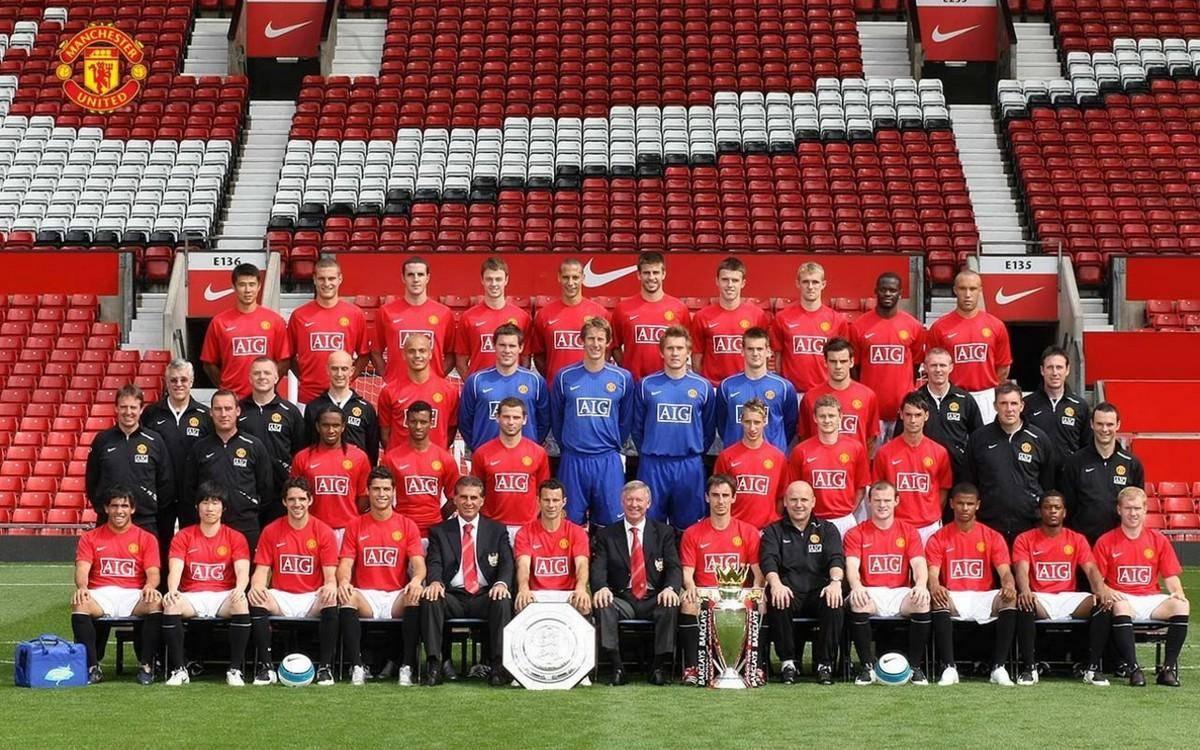 曼城有望大胜桑德兰，展现沉稳防守，争夺英超积分榜席位。（曼城剑指大胜桑德兰，稳固防线力争提升英超排名）