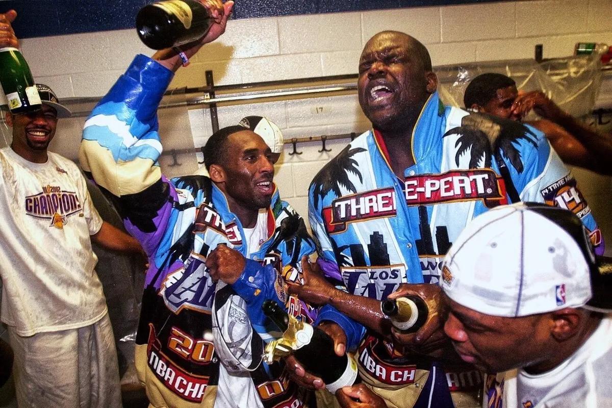 中国足球顶级联赛冠军榜：广州、大连各8冠领跑，海港排第4（中国顶级联赛冠军总榜：广州与大连同为8冠居首，海港第4）