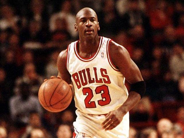 土耳其11月世预赛大名单：恰20领衔，詹-乌尊、厄泽尔缺席（土耳其国家队11月世预赛名单出炉：恰20领衔，詹-乌尊、厄泽尔无缘）